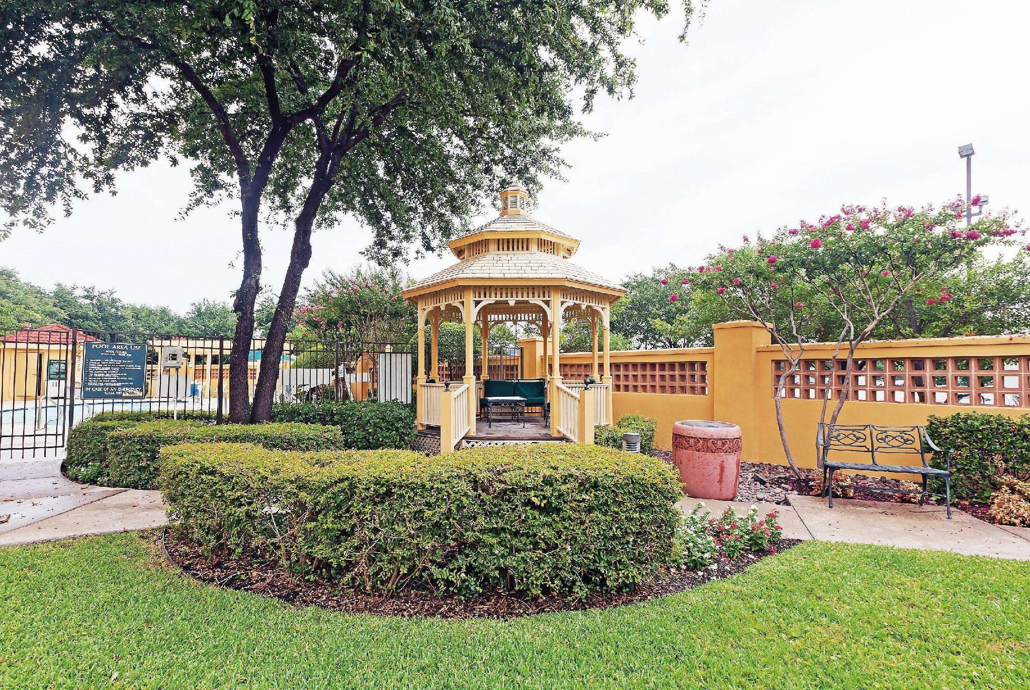La Quinta By Wyndham Dallas Arlington South Exterior foto